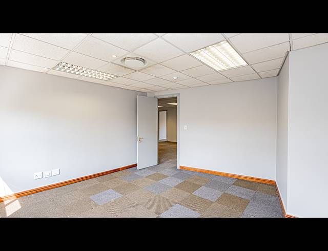316M² OFFICE TO LET IN FERNDALE